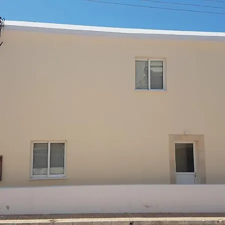 Nicolinas Holiday House Argaka